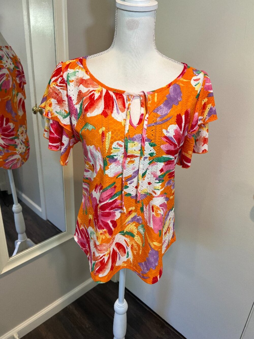 NWT Belldini Orange Floral Ruffle Sleeve Top, Size Medium